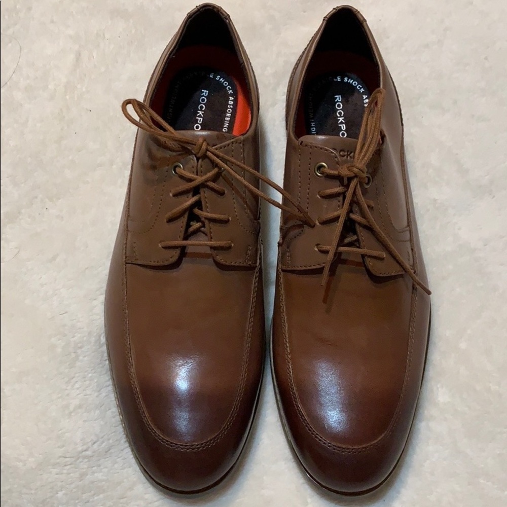 Rockport truetech brown lace up dress shoe- size 8